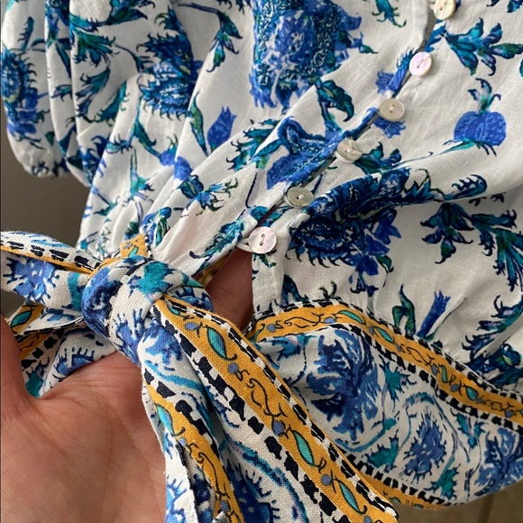 Nicole Miller Artelier | Blue Floral Puff Sleeve Tie-Front Top - Size Small - Picture 4 of 8